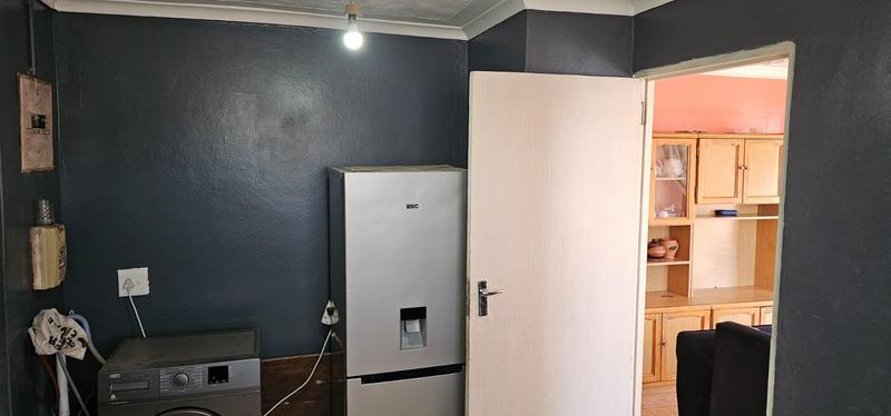 4 Bedroom Property for Sale in Ilitha Park Western Cape